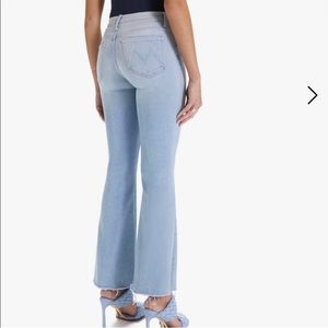 Mother denim. The Weekender Fray Swimming Pool Sunday. Size 26